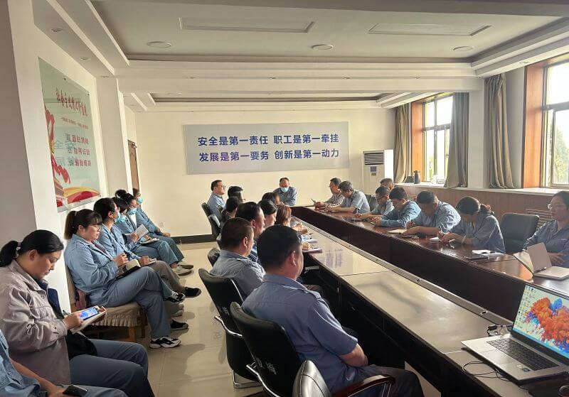 综合服务中心召开“保生存，降本增效”动员会